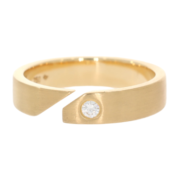 Ring mit Brillant ca. 0,12 ct. aus 750 Gelbgold # 71